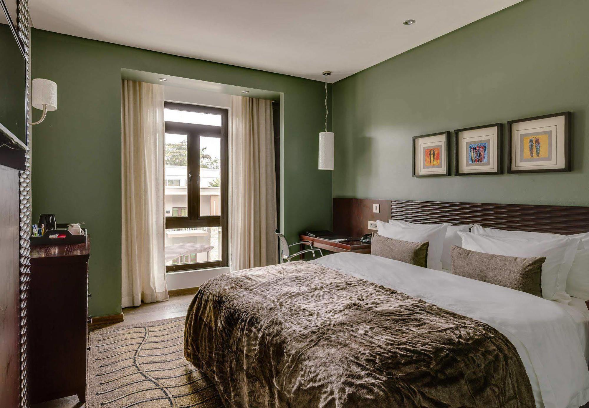 Alliance Hotel By Eagles Sekondi-Takoradi Екстер'єр фото
