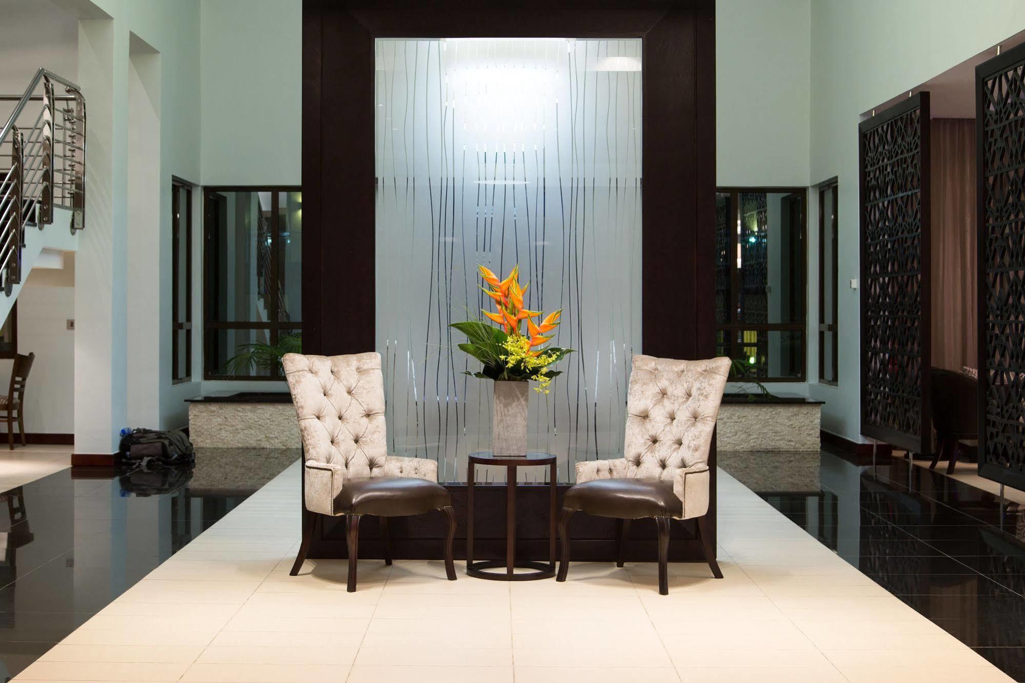 Alliance Hotel By Eagles Sekondi-Takoradi Екстер'єр фото